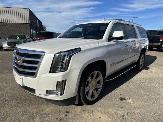 used 2020 Cadillac Escalade ESV car, priced at $45,500