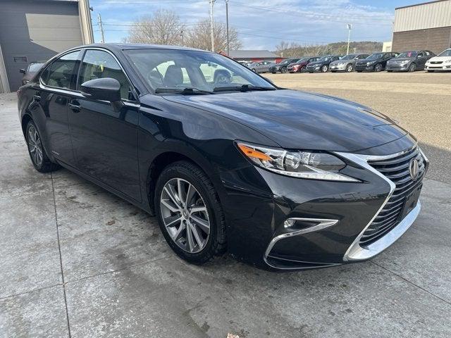 used 2018 Lexus ES 300h car, priced at $25,988