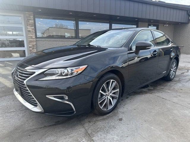 used 2018 Lexus ES 300h car, priced at $25,988