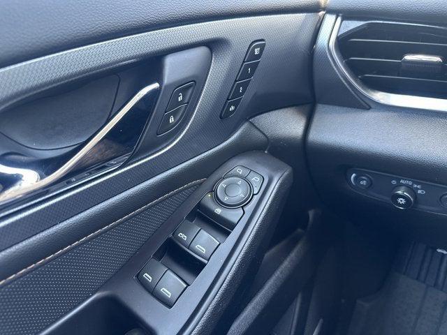 used 2019 Chevrolet Traverse car, priced at $25,988