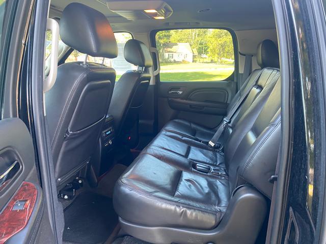 used 2011 Cadillac Escalade ESV car, priced at $8,995