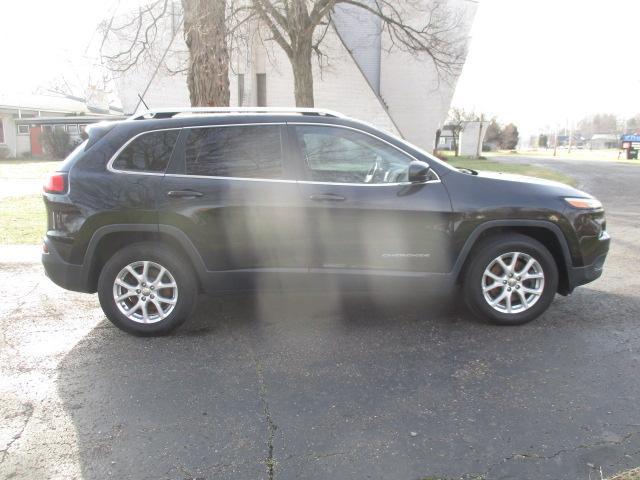 used 2015 Jeep Cherokee car, priced at $11,995