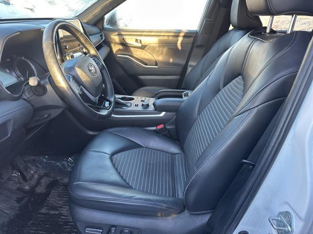 used 2023 Toyota Highlander car, priced at $45,988