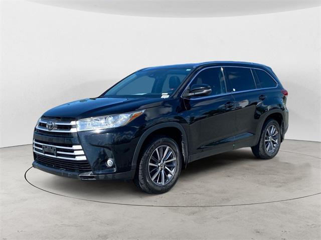 used 2019 Toyota Highlander car, priced at $26,988