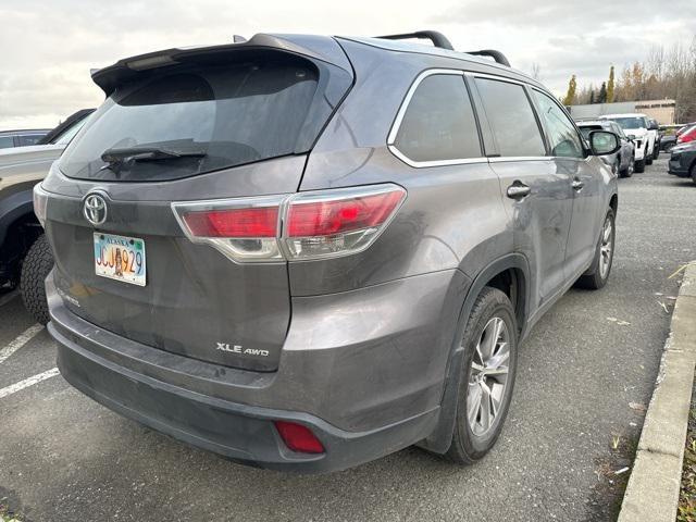 used 2015 Toyota Highlander car, priced at $24,988