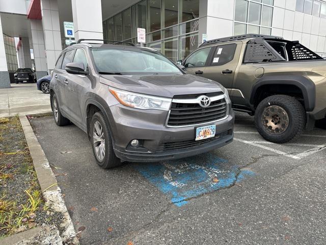 used 2015 Toyota Highlander car, priced at $24,988