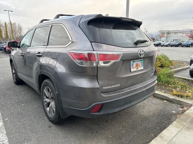 used 2015 Toyota Highlander car, priced at $24,988