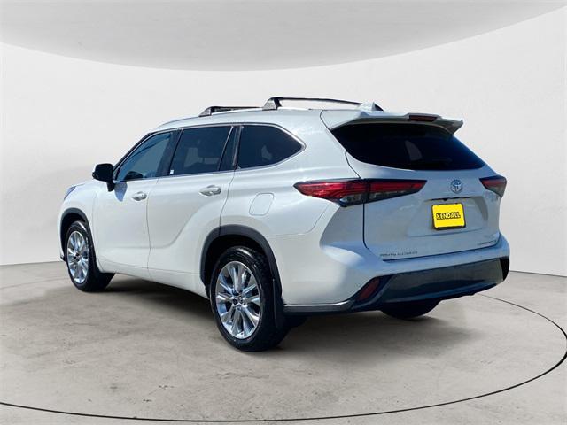 used 2021 Toyota Highlander car, priced at $39,988