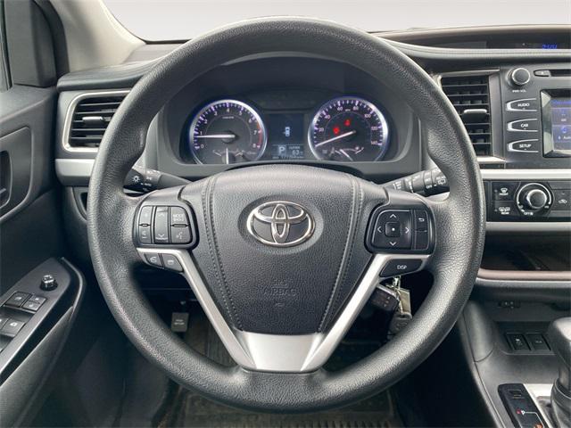 used 2014 Toyota Highlander car, priced at $14,988