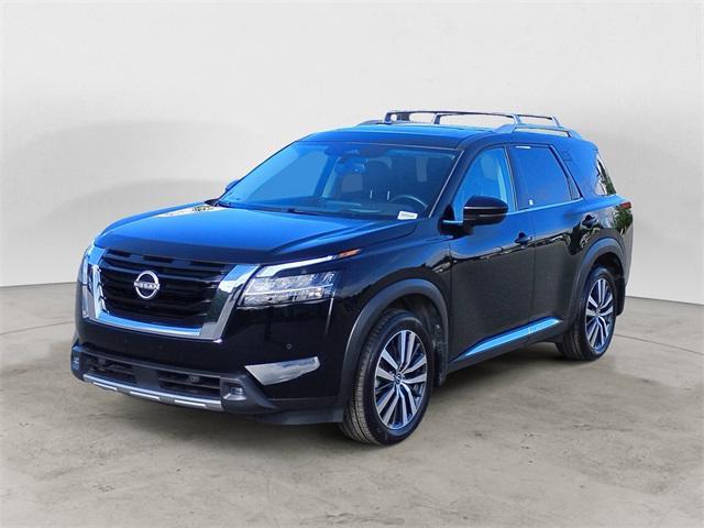 used 2022 Nissan Pathfinder car, priced at $38,888