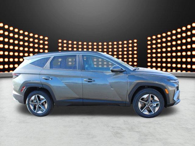 new 2025 Hyundai Tucson Hybrid car