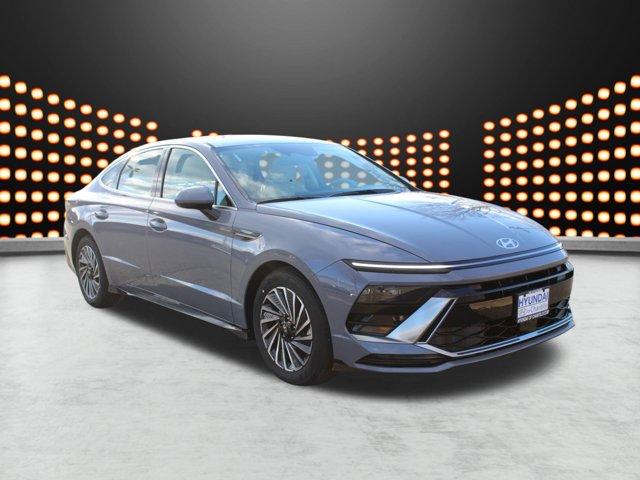 new 2025 Hyundai Sonata Hybrid car, priced at $32,710