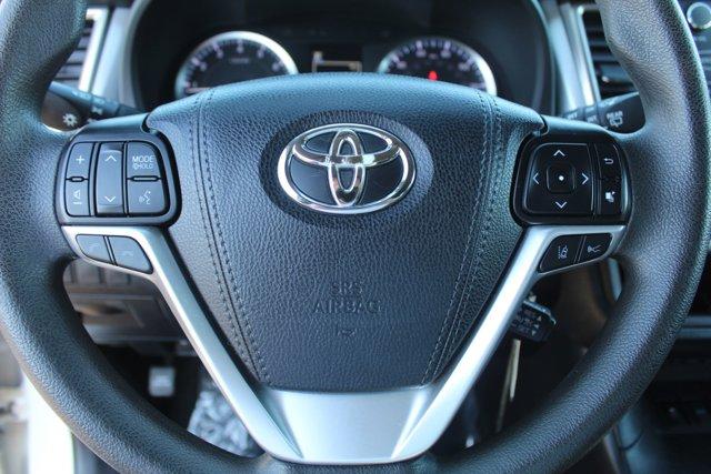 used 2019 Toyota Highlander car, priced at $25,488