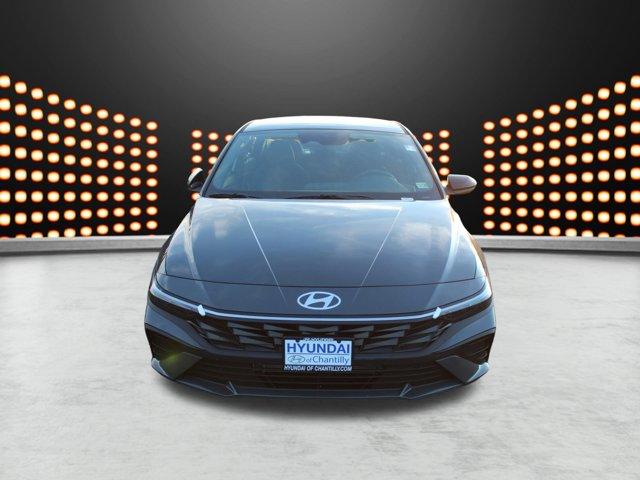 new 2025 Hyundai Elantra HEV car