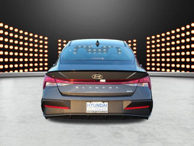 new 2025 Hyundai Elantra HEV car