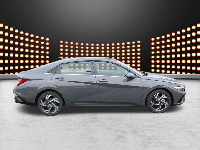 new 2025 Hyundai Elantra HEV car, priced at $31,085