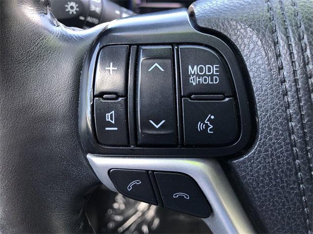 used 2019 Toyota Highlander car, priced at $27,750