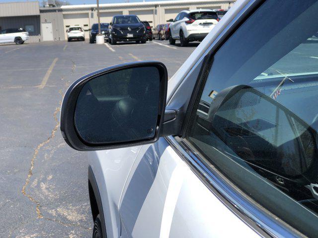 used 2021 Jeep Cherokee car, priced at $23,638