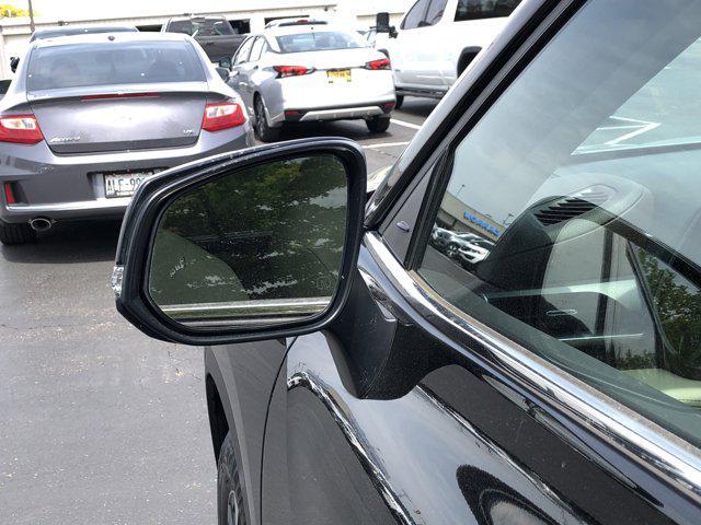 used 2021 Toyota Highlander car, priced at $34,000