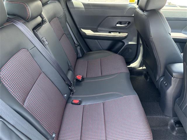new 2025 Nissan Kicks car, priced at $29,250