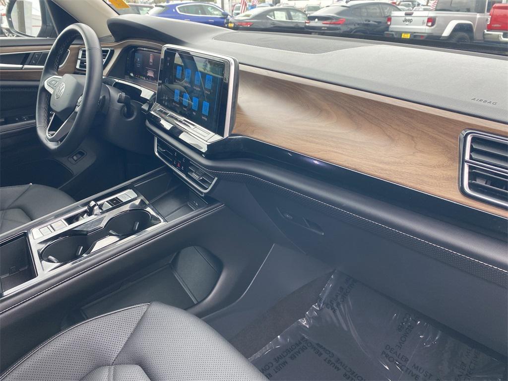 used 2024 Volkswagen Atlas car, priced at $26,995