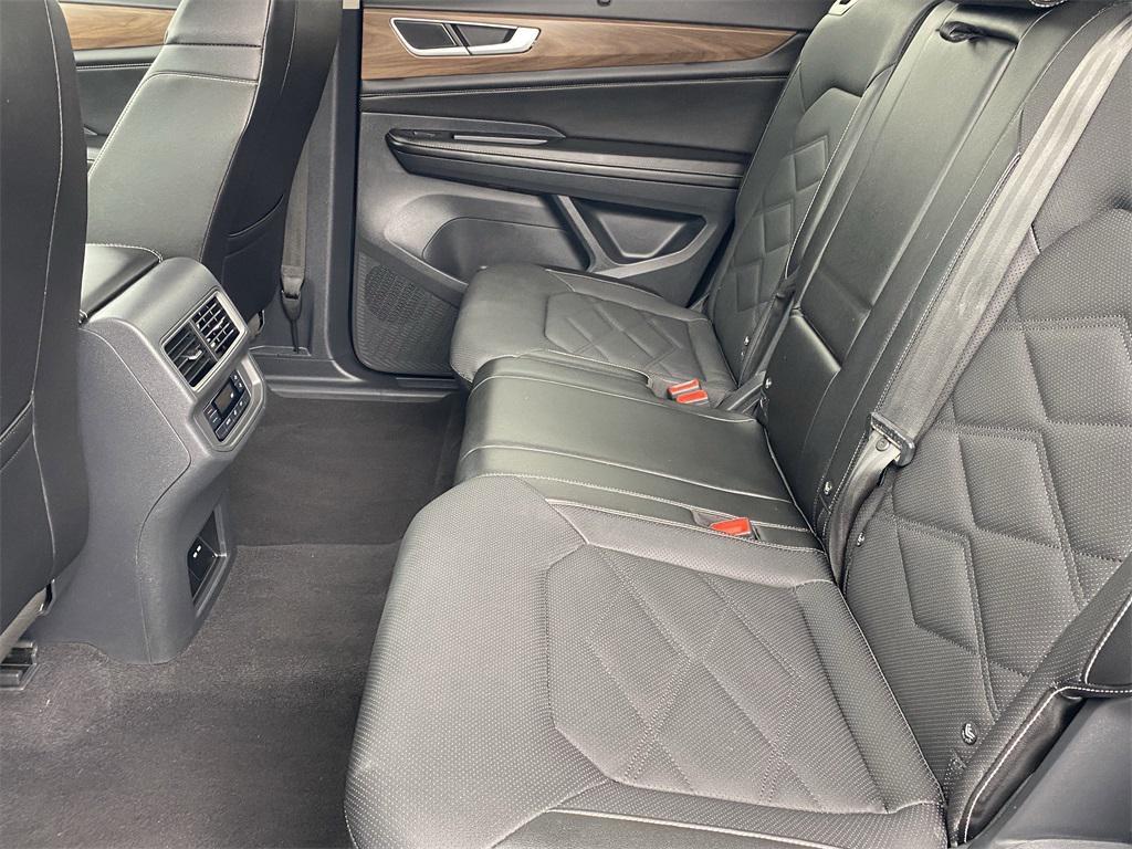 used 2024 Volkswagen Atlas car, priced at $26,995