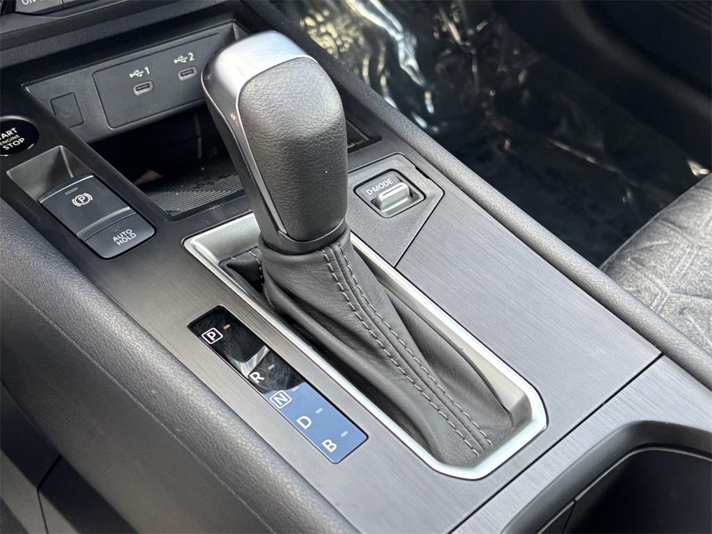 new 2025 Nissan Kicks car, priced at $24,812