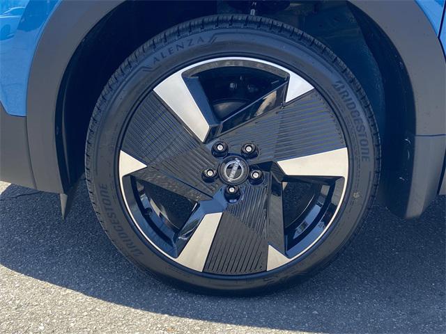 new 2025 Nissan Kicks car, priced at $30,725