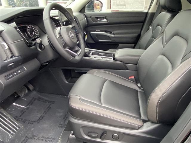 new 2025 Nissan Pathfinder car, priced at $45,735