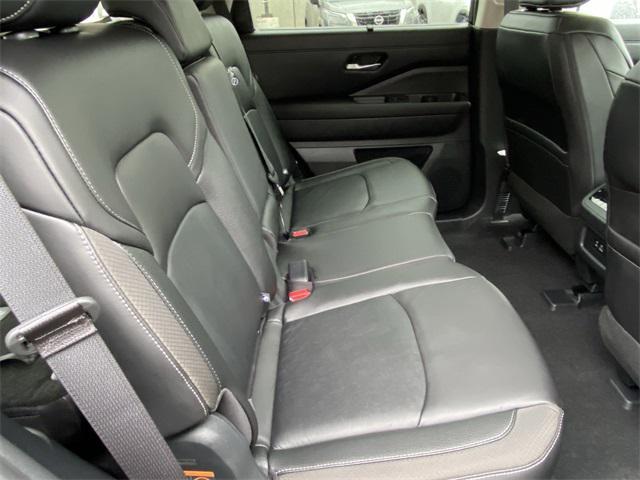 new 2025 Nissan Pathfinder car, priced at $45,735