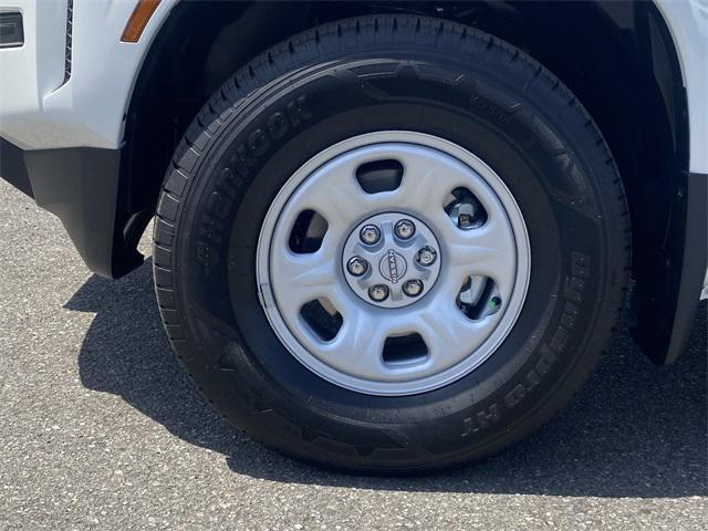 new 2024 Nissan Frontier car, priced at $33,685