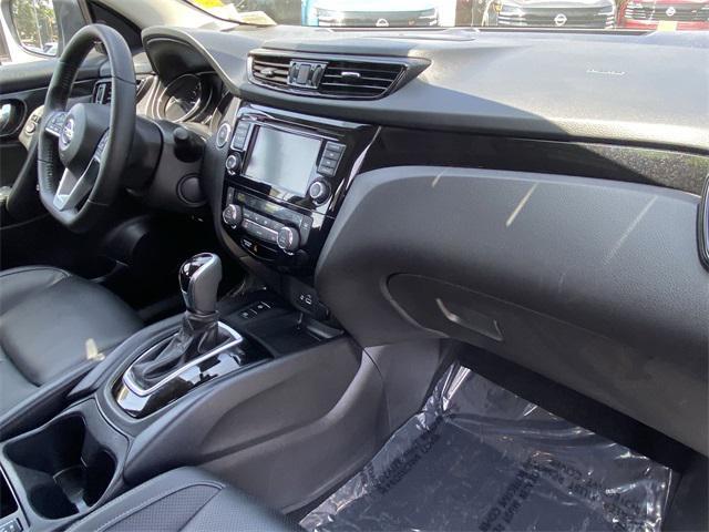 used 2022 Nissan Rogue Sport car, priced at $21,999