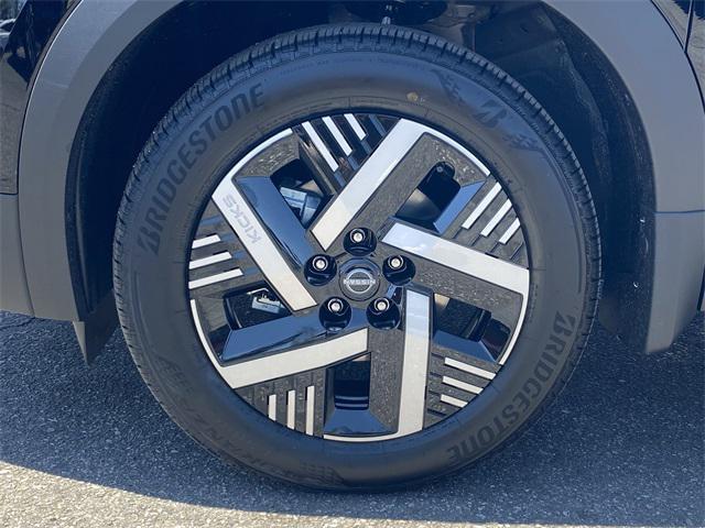 new 2025 Nissan Kicks car, priced at $25,595