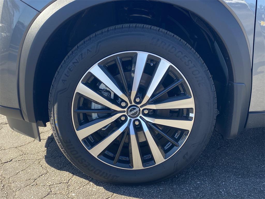 new 2025 Nissan Pathfinder car, priced at $43,219