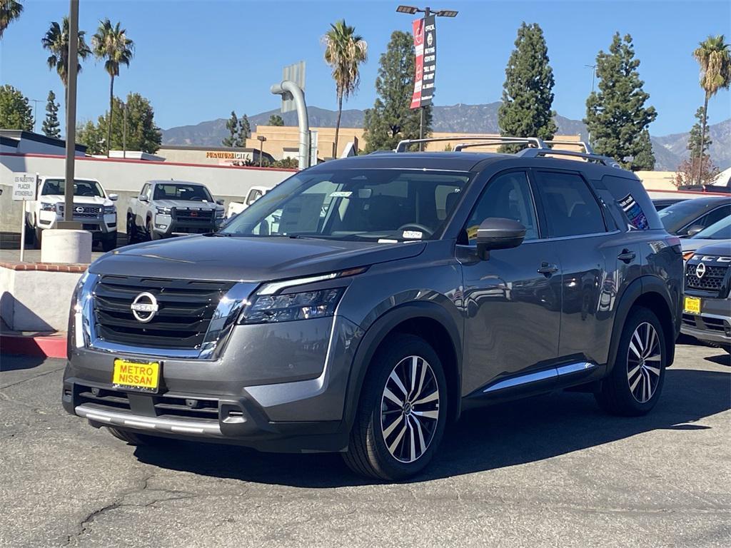 new 2025 Nissan Pathfinder car, priced at $43,219