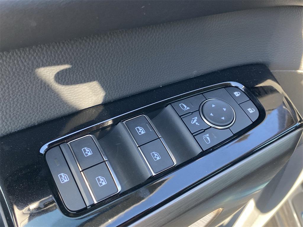 new 2025 Nissan Pathfinder car, priced at $43,219