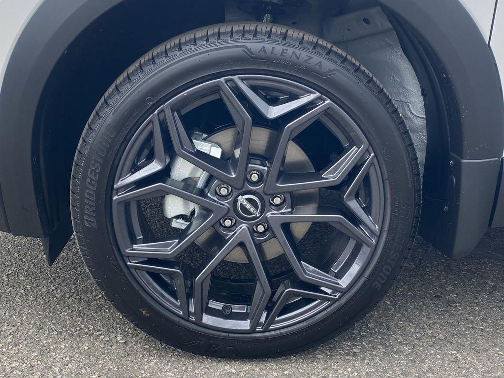 new 2025 Nissan Kicks car, priced at $26,283