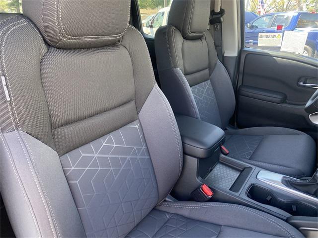 new 2025 Nissan Frontier car, priced at $39,925