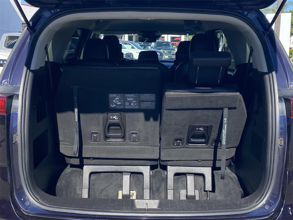 used 2024 Kia Carnival car, priced at $28,695