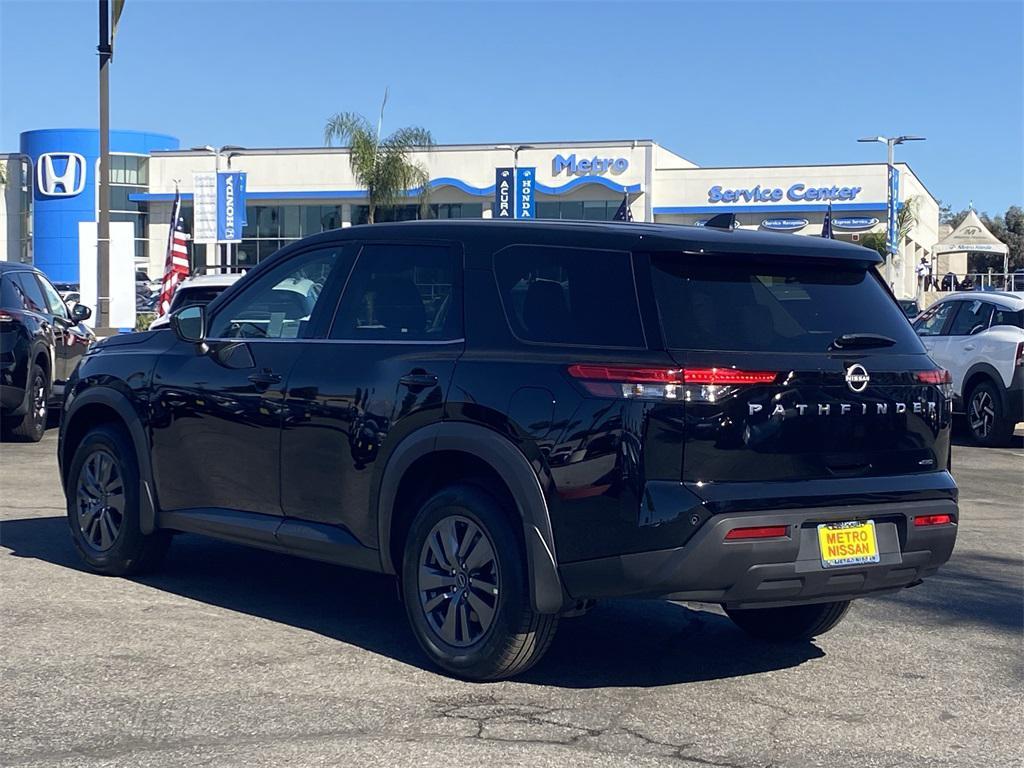 new 2025 Nissan Pathfinder car, priced at $32,371