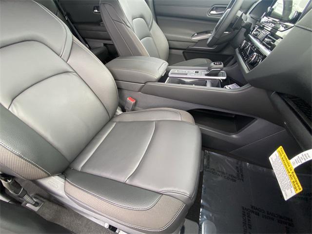 new 2025 Nissan Pathfinder car, priced at $45,645