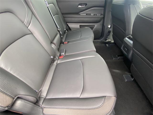 new 2025 Nissan Pathfinder car, priced at $45,645