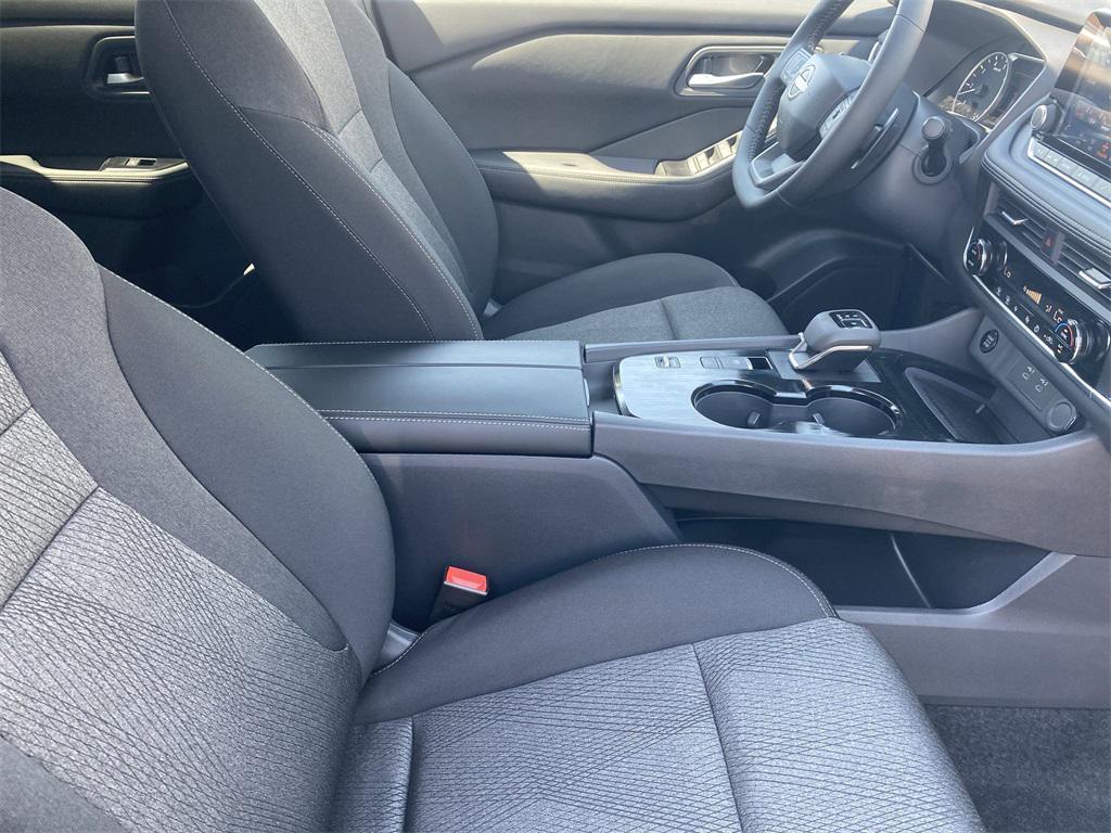 new 2025 Nissan Rogue car, priced at $29,250