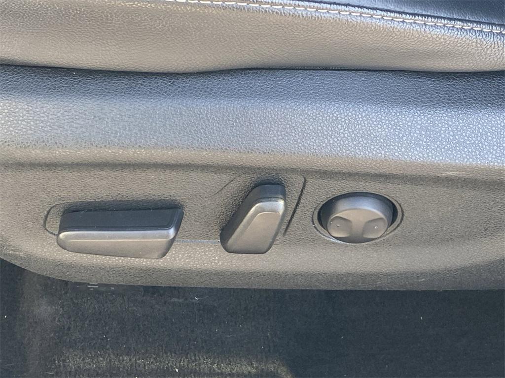 used 2020 Kia Niro EV car, priced at $15,995