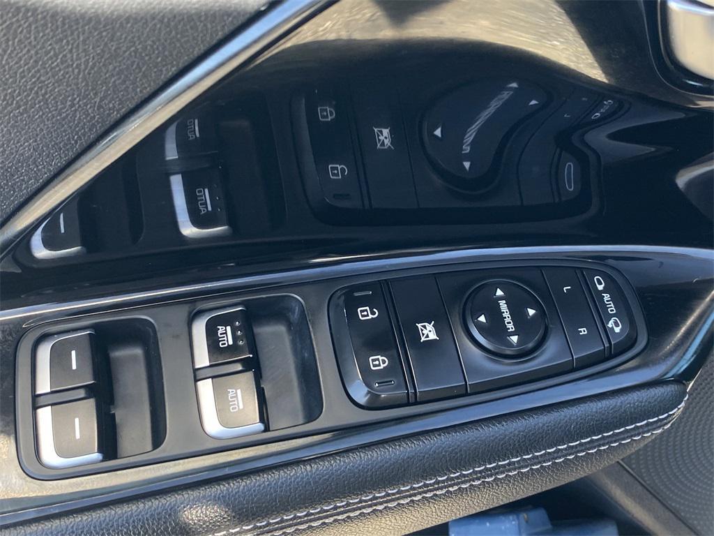 used 2020 Kia Niro EV car, priced at $15,995