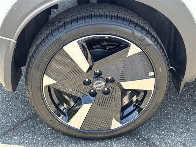 new 2025 Nissan Kicks car, priced at $29,015