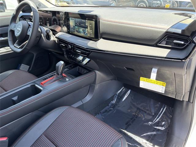 new 2025 Nissan Kicks car, priced at $29,015