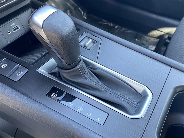 new 2025 Nissan Kicks car, priced at $24,090