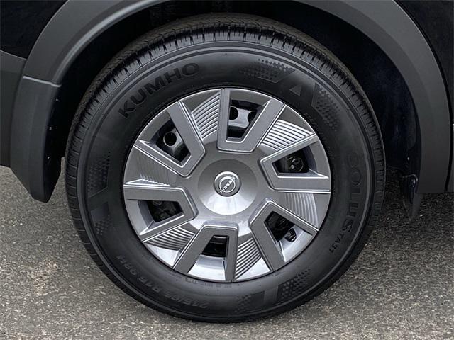 new 2025 Nissan Kicks car, priced at $25,360