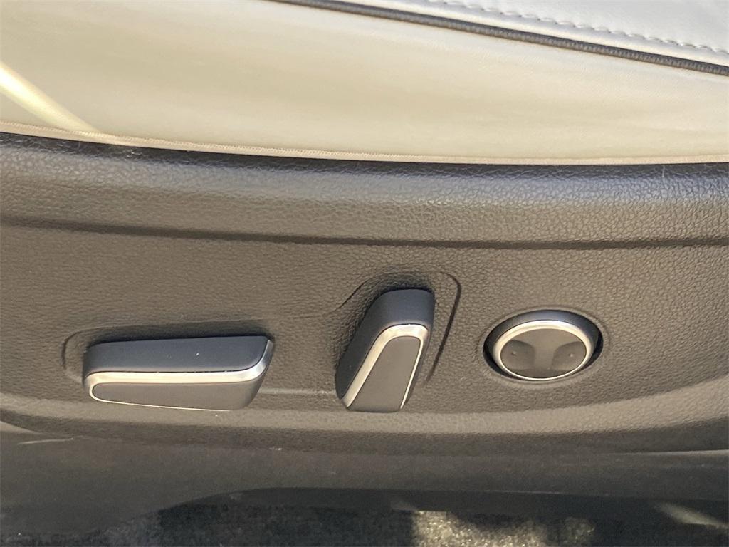 used 2024 Hyundai Palisade car, priced at $30,995